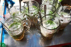 Ăn vặt Chè Sài Gòn & Bánh Xèo - Mai Động