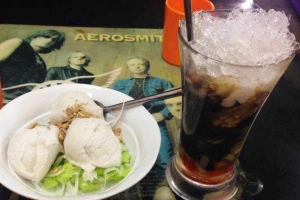 Ăn vặt Chè Sài Gòn - Mai Dịch