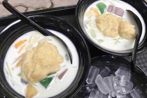 Ăn vặt Chè Sầu Lê Hà