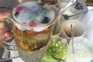 Ăn vặt Chè Thập Cẩm - Chợ Loong Toong