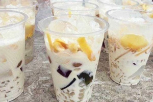 Ăn vặt Chè Thập Cẩm Nước Dừa