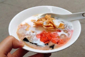Ăn vặt Chè Ti Bơ