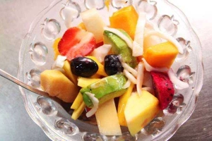 Ăn vặt Chè & Trái Cây Tự Chọn Subin