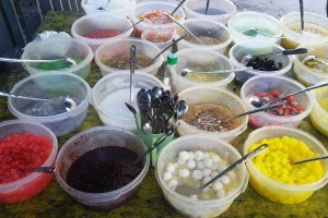 Ăn vặt Chè Tự Chọn - Ngõ Tự Do