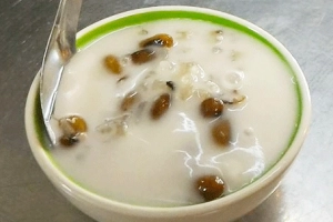 Ăn vặt Chè Út Nga - Kha Vạn Cân