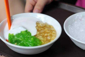 Ăn vặt Chè Xoan - Cầu Giấy