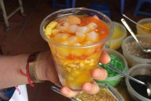 Ăn vặt Chè Xuka - Tạ Quang Bửu