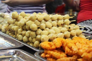 Ăn Vặt Chị Béo - Xiên Que & Cơm Chiên Muối É