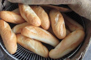 Ăn vặt Chị Đấu - Bánh Mì Nguyễn Huệ
