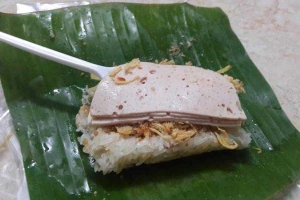 Ăn vặt Chị Hà - Xôi Nén & Bánh Dày Giò