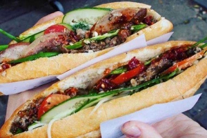Ăn vặt Chị Khánh - Bánh Mì Thịt