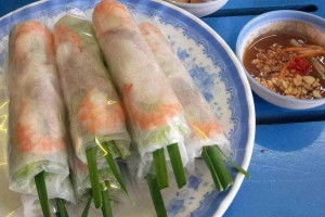 Ăn vặt Chị Lan - Gỏi Cuốn & Trứng Vịt Lộn