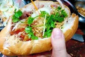 Ăn vặt Chị Thảo - Bánh Mì Patê & Giải Khát