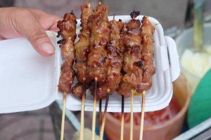 Ăn vặt Chị Trang - Thịt Xiên Nướng