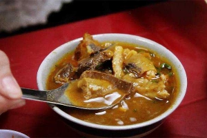Ăn vặt Chị Trúc - Phá Lấu Bò