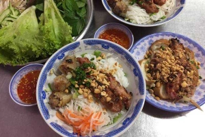 Ăn vặt Chị Tuyền - Bún Thịt Nướng