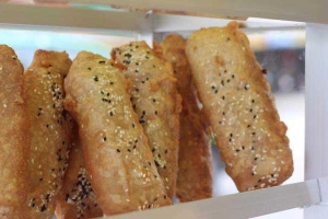 Ăn vặt Chuối Chiên Mè - Nguyễn Văn Công