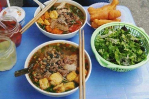 Ăn vặt Cô 8 - Canh Bún