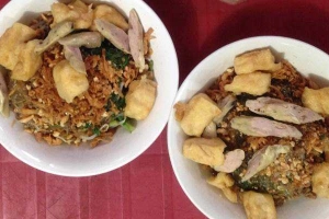 Ăn vặt Cô Bích - Miến Trộn & Miến Lươn