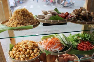 Ăn vặt Cô Bình - Xôi Gà Nếp Bắc