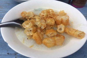 Ăn vặt Cô Hải - Cháo Quẩy Sườn