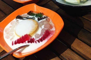 Ăn vặt Cô Liên - Chè Đà Nẵng, Bánh Xèo & Nem Lụi