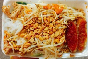 Ăn vặt Cô Lượm - Bún Thịt Xào