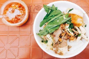 Ăn vặt Cô Năm - Bánh Ướt Nóng