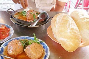 Ăn vặt Cô Phương - Bánh Mì Xíu Mại, Bánh Mì Chảo