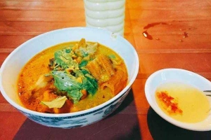Ăn vặt Cô Thảo - Phá Lấu Bò Bình Dân