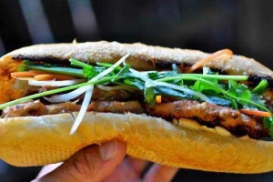 Ăn vặt Cô Thịnh - Bánh Mì
