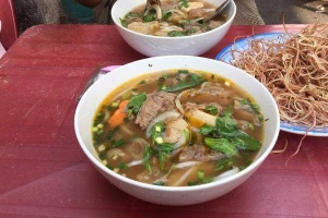 Ăn vặt Cô Thuý - Bún Bò Huế