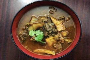Ăn vặt Cô Tuyết - Thịt Xiên Nướng & Bò Sốt Vang