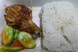 Ăn vặt Cơm Gà Sốt Dầu Hào - Phan Đình Phùng