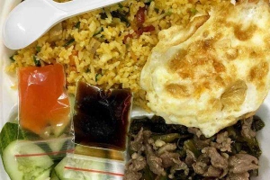 Ăn vặt Cơm Rang Dương Châu - Hàng Chiếu