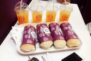 Ăn vặt Couplecats - Bánh Mì Kẹp