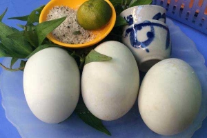 Ăn vặt Cu Bi - Trứng Nướng & Vịt Lộn