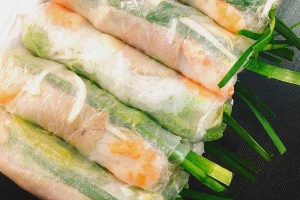 Ăn vặt Cuốn 6 Năm - Gỏi Cuốn & Bún Thịt Nướng