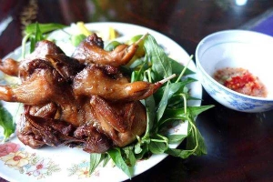 Ăn vặt Cút Chiên - Bà Hạt