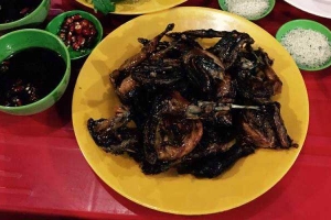 Ăn vặt Cút Chiên & Xiên Que