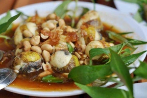 Ăn vặt Cút Lộn Xào Me - Phan Bội Châu