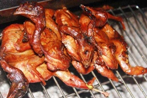 Ăn vặt Cút Nướng & Trứng Vịt Lộn - Trần Nhật Duật