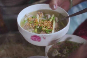Ăn vặt Dì Hương - Bánh Canh & Cháo Lòng Đêm Chợ Bến Thành
