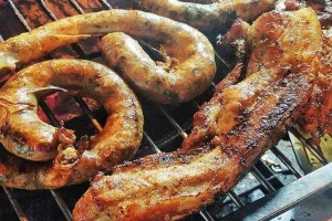 Ăn vặt Dồi Sụn Nướng - Chợ Ngọc Lâm