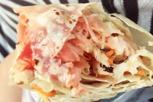Ăn vặt Doner Kebab - Bánh Mì Cuộn Gà Nướng