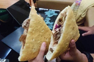 Ăn vặt Doner Kebab - Nguyễn Hữu Huân