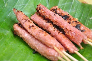 Ăn vặt Em Thúy - Nem Chua Nướng