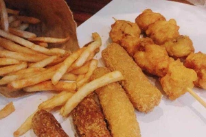Ăn vặt Fanny Cheese - Gà Lắc Phomai