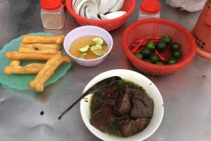Ăn vặt Gà Hầm Việt Nam - Vạn Xuân