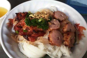 Ăn vặt Gỏi Cuốn & Bún Thịt Nướng - Chợ Biên Hoà